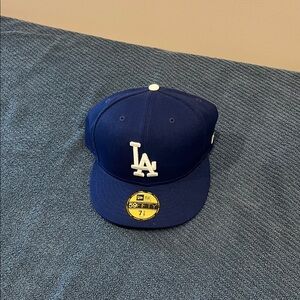 New Era Los Angeles Dodgers Fitted Cap in Navy and White